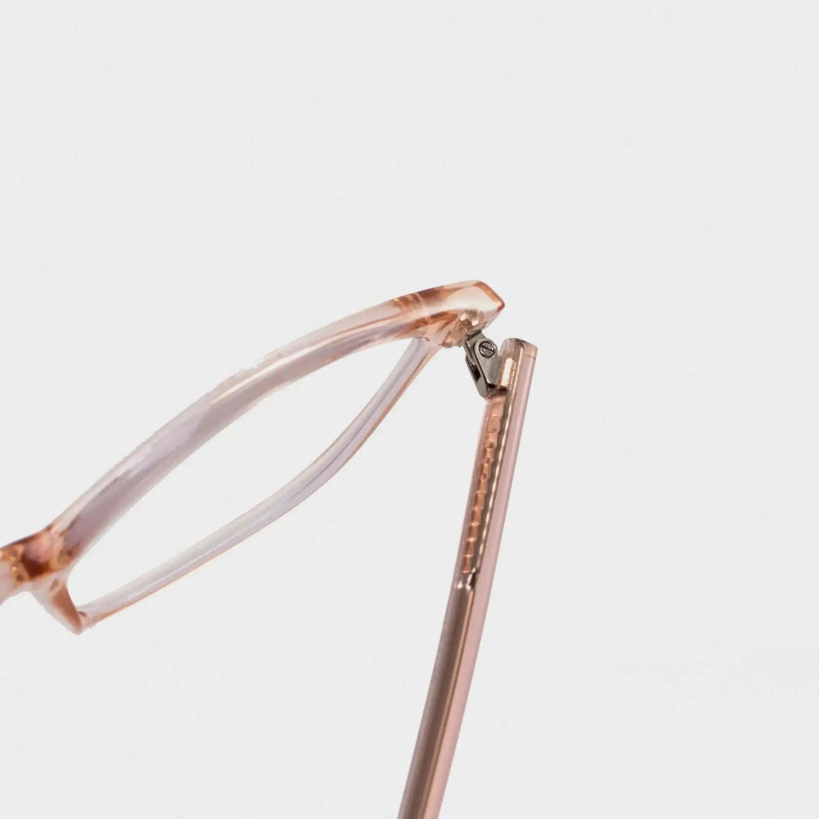 Chasing liberty Madison Avenue Sunglasses