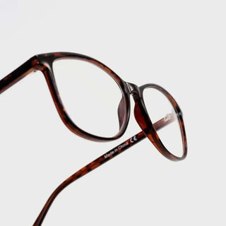 Chasing liberty Madison Avenue Sunglasses