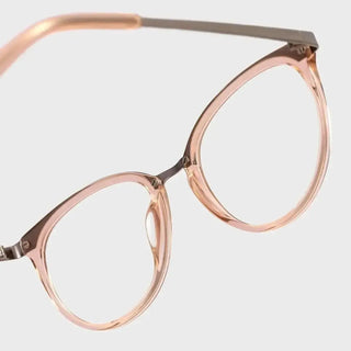 Emilia clarke Madison Avenue Sunglasses#Pink