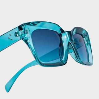 LAURA DERN - Madison Avenue Sunglasses#Blue